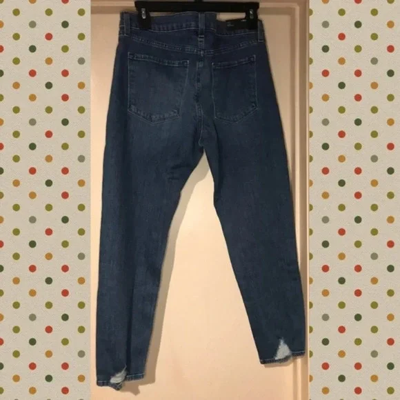 J Brand Sadey Mid Rise Slim Straight Crop Jean - Picture 3 of 11
